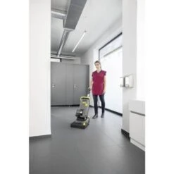 Kärcher BR 30/4 C Bp Lavapavimenti A Batteria Ricaricabile 1 Pz. -Rowenta Negozio 82854180 3