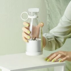 Frullatore Portatile Mini Juice Bottiglia Per Smoothie Ricaricabile Portatile Colore: Bianco 6 Frullatore Portatile Mini Juice Bottiglia Per Smoothie Ricaricabile Portatile Colore: Bianco -Rowenta Negozio 85490265 3